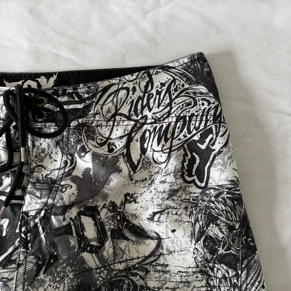 Y2K Fox Riders Co Mens Board Shorts Black White Skater Surfer Beach Size 34